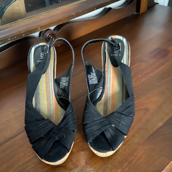 Size 8.5 Baker wedge sandal